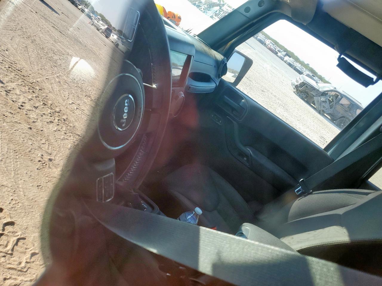 2015 Jeep Wrangler Unlimited Sport VIN: 1C4HJWDG9FL560178 Lot: 82398405