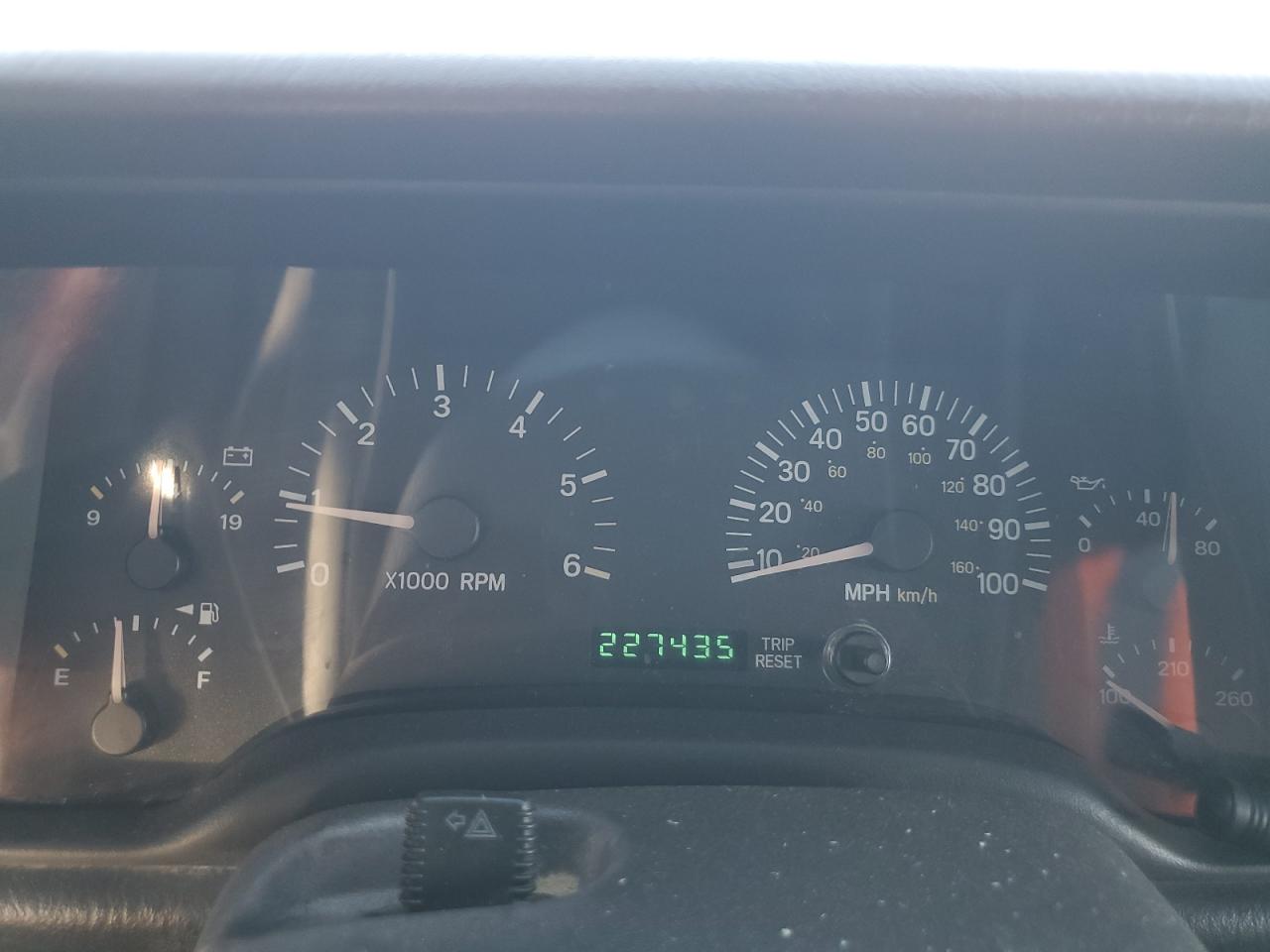 2000 Jeep Cherokee Sport VIN: 1J4FF48S4YL181310 Lot: 90406245