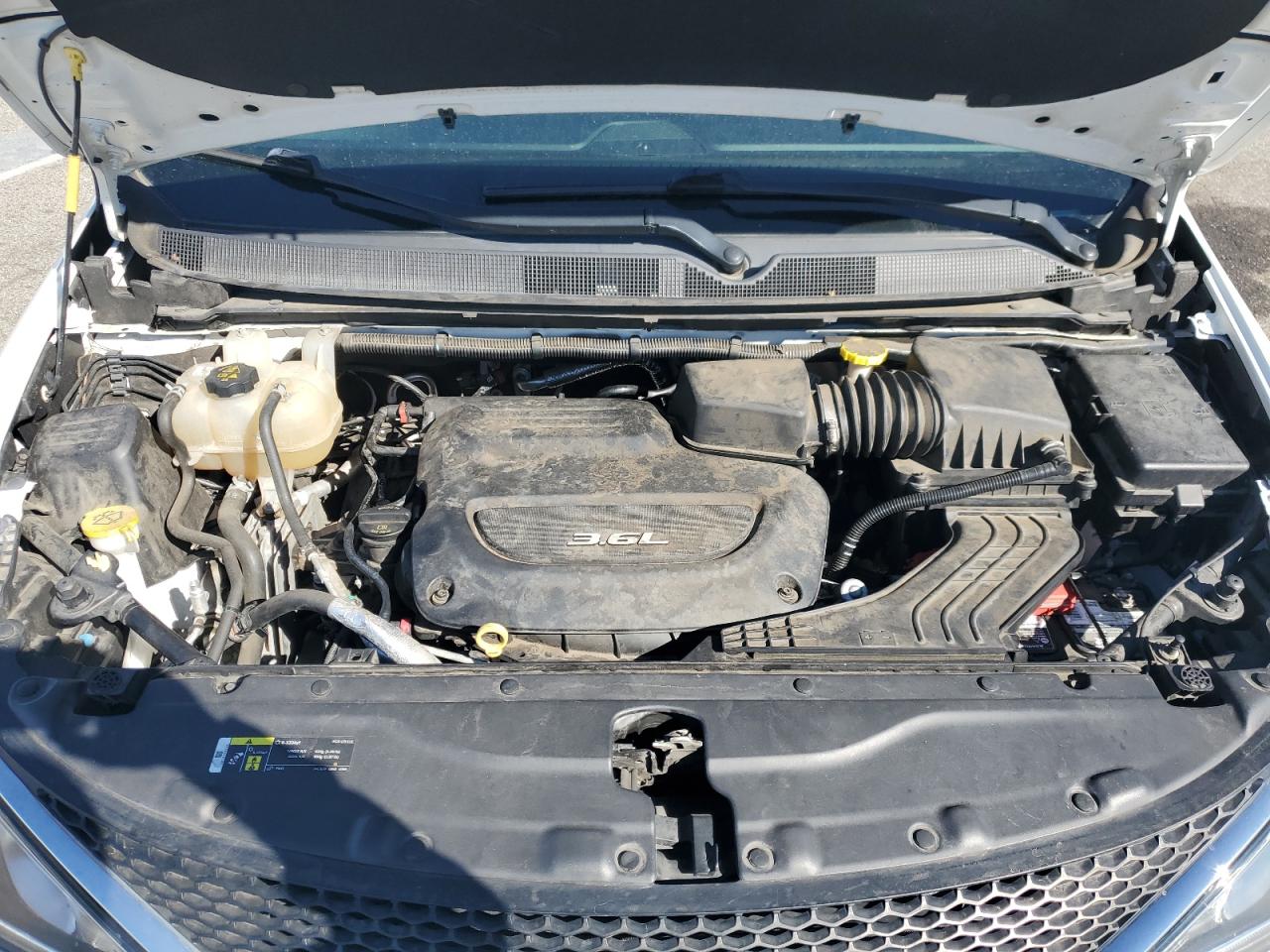 2018 Chrysler Pacifica Touring L VIN: 2C4RC1BG2JR211061 Lot: 85930985