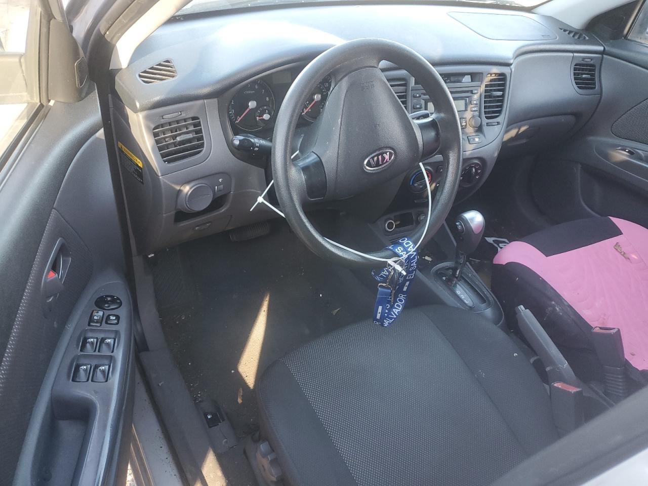 2007 Kia Rio Base VIN: KNADE123176199385 Lot: 82305415