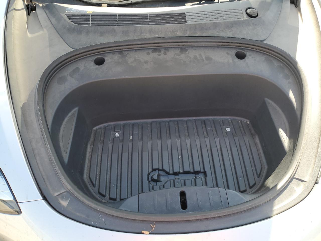 2018 Tesla Model 3 VIN: 5YJ3E1EA2JF037494 Lot: 85930055