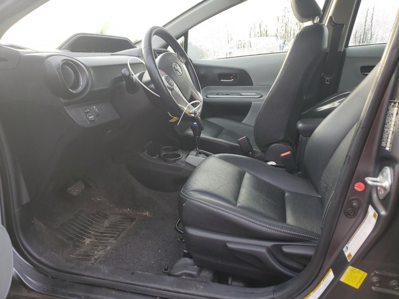 2013 Toyota Prius C VIN: JTDKDTB37D1054126 Lot: 90710165