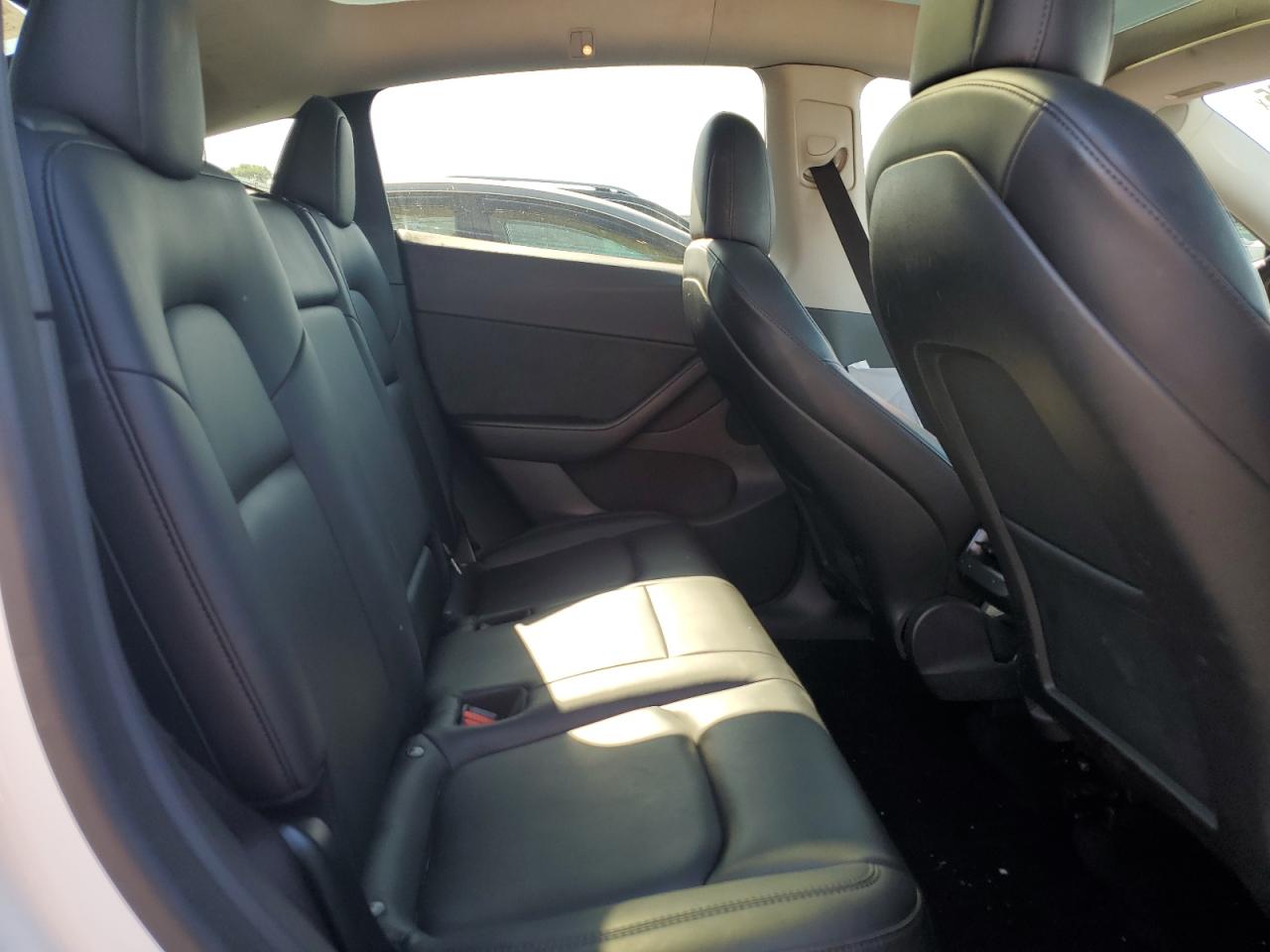 2021 Tesla Model Y VIN: 5YJYGDEE0MF063097 Lot: 82520595