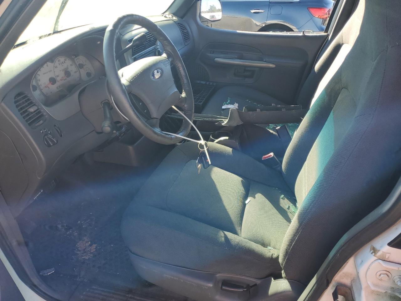 2001 Ford Explorer Sport Trac VIN: 1FMZU67E41UB57844 Lot: 87052605