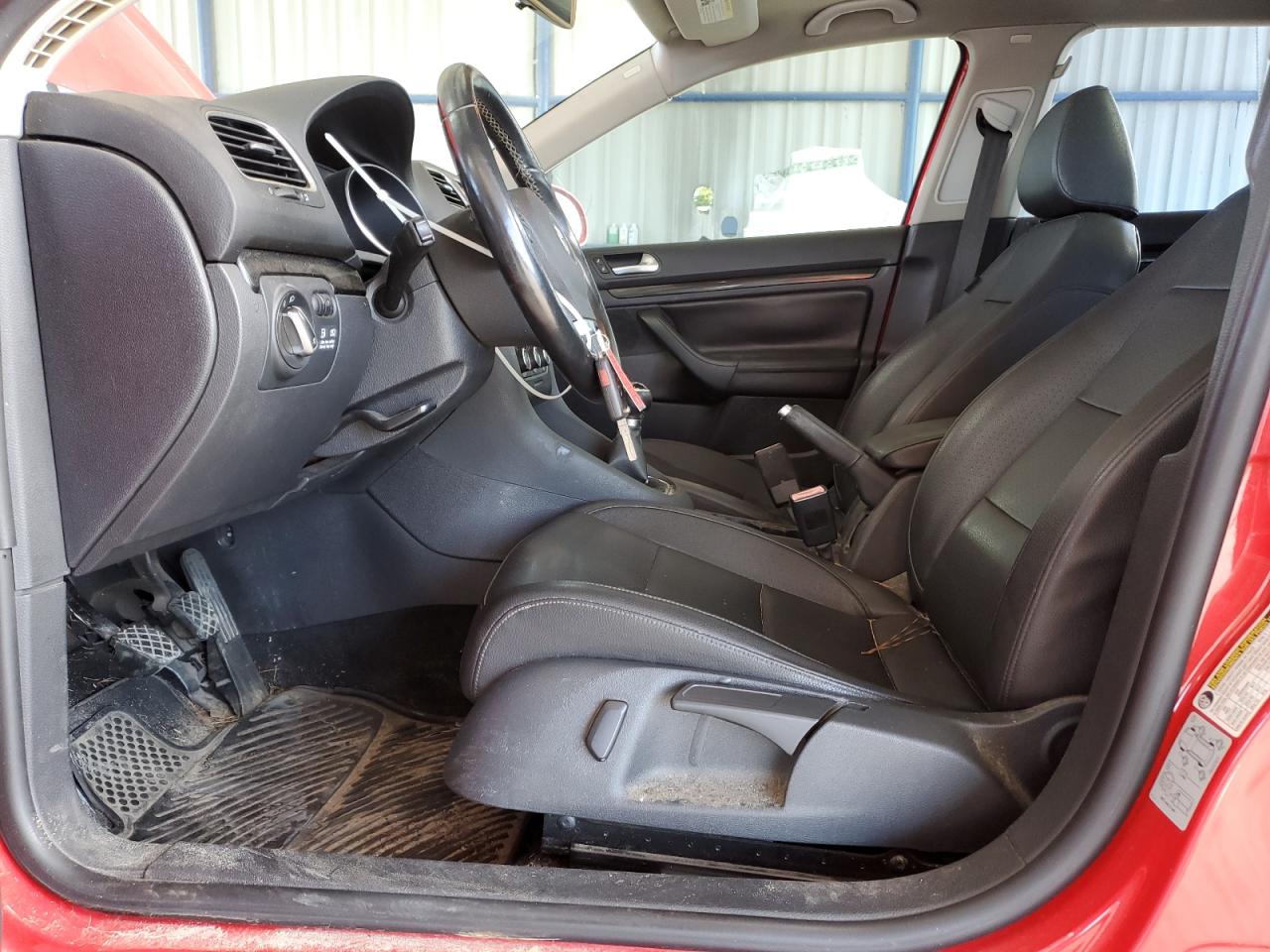 car-image car-image