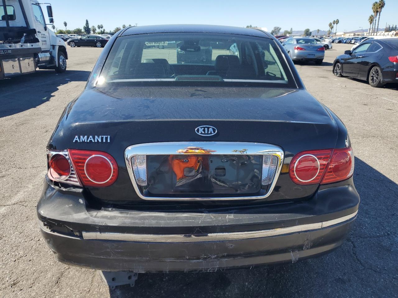 2004 Kia Amanti VIN: KNALD124145046241 Lot: 87048105