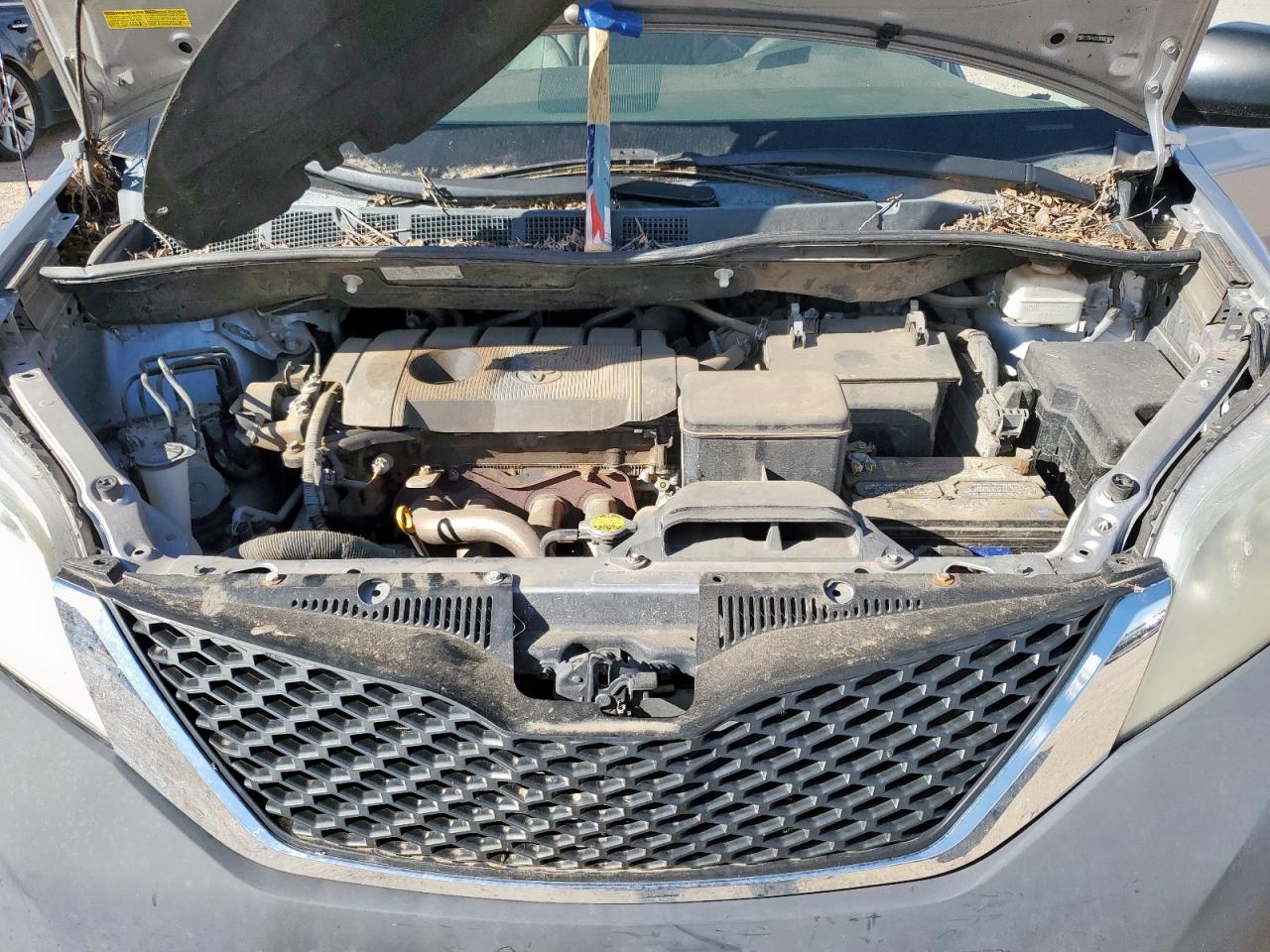 2011 Toyota Sienna Base VIN: 5TDKA3DC2BS001954 Lot: 81678805