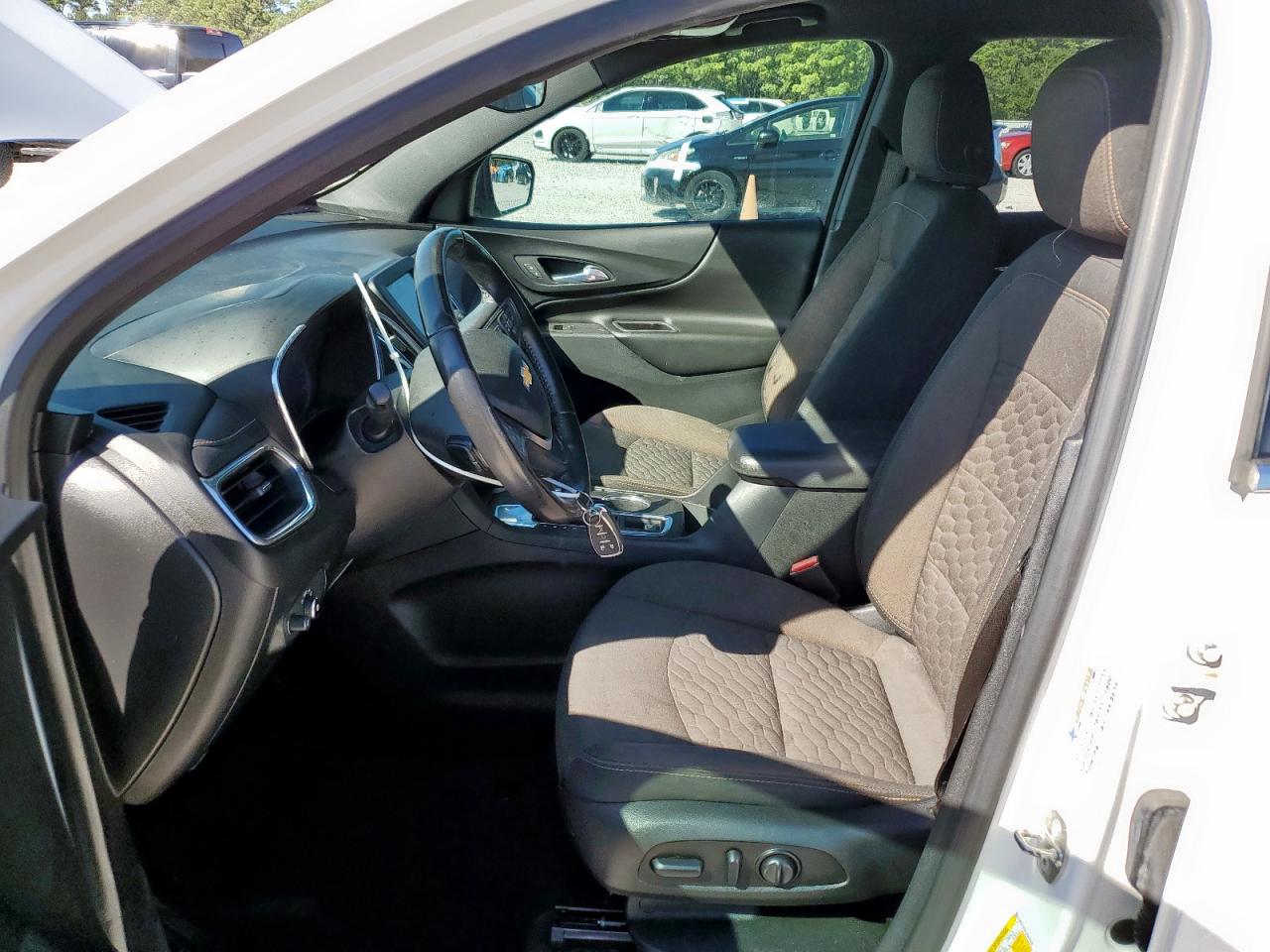 2018 Chevrolet Equinox Lt VIN: 2GNAXJEV2J6321323 Lot: 86128425