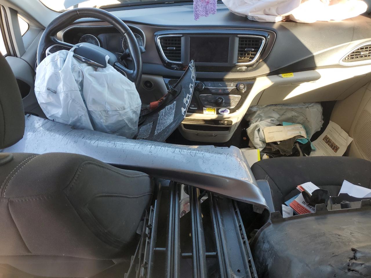 2020 Chrysler Voyager Lx VIN: 2C4RC1CG0LR113289 Lot: 86124615