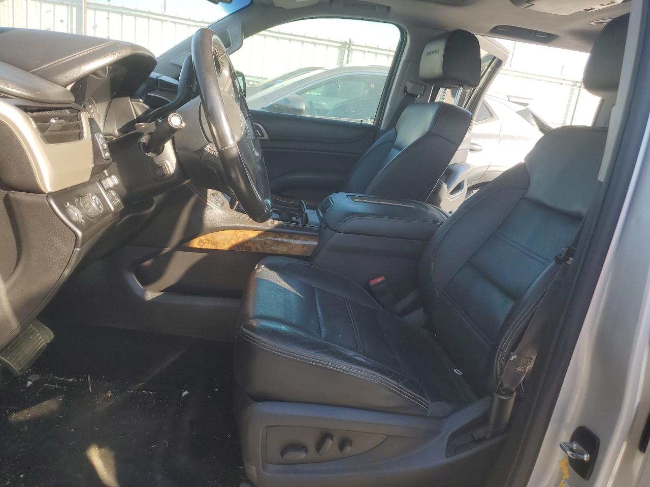 2015 GMC Yukon Xl Denali VIN: 1GKS1JKJ8FR641116 Lot: 86427235