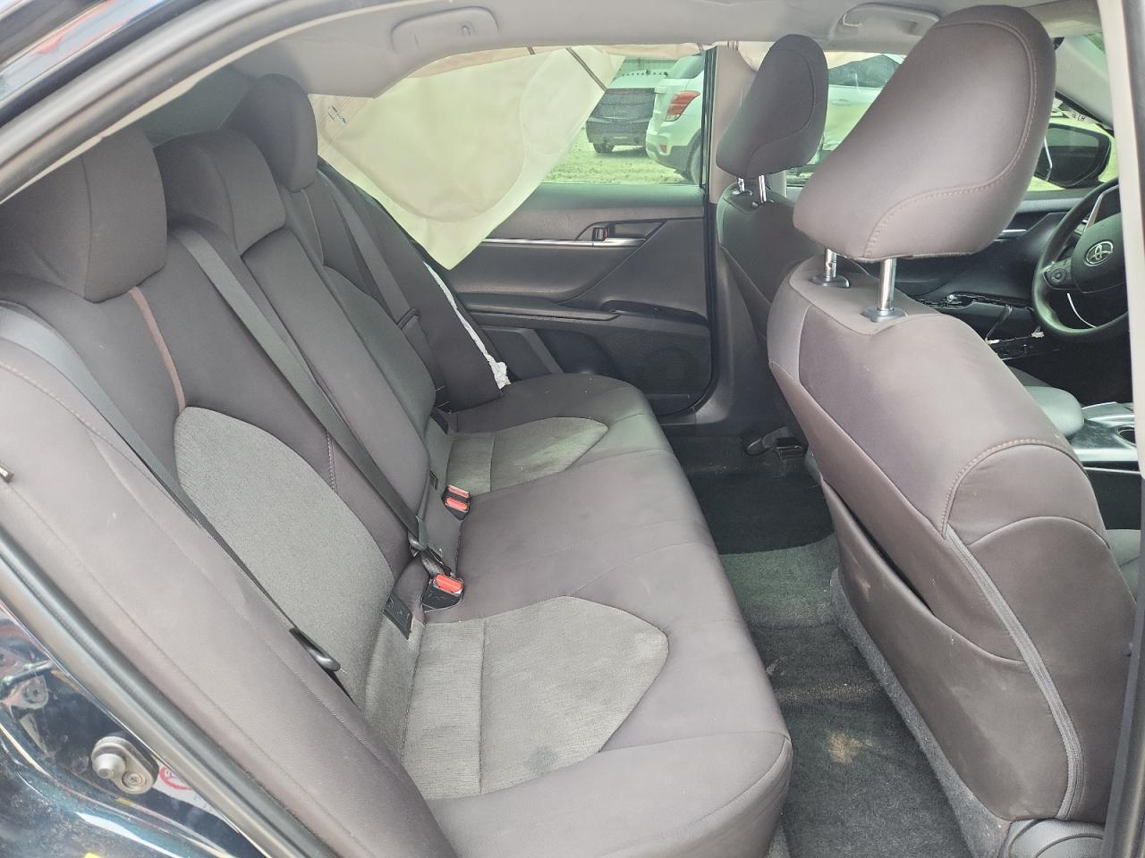 2018 Toyota Camry L VIN: 4T1B11HK4JU520225 Lot: 82371335