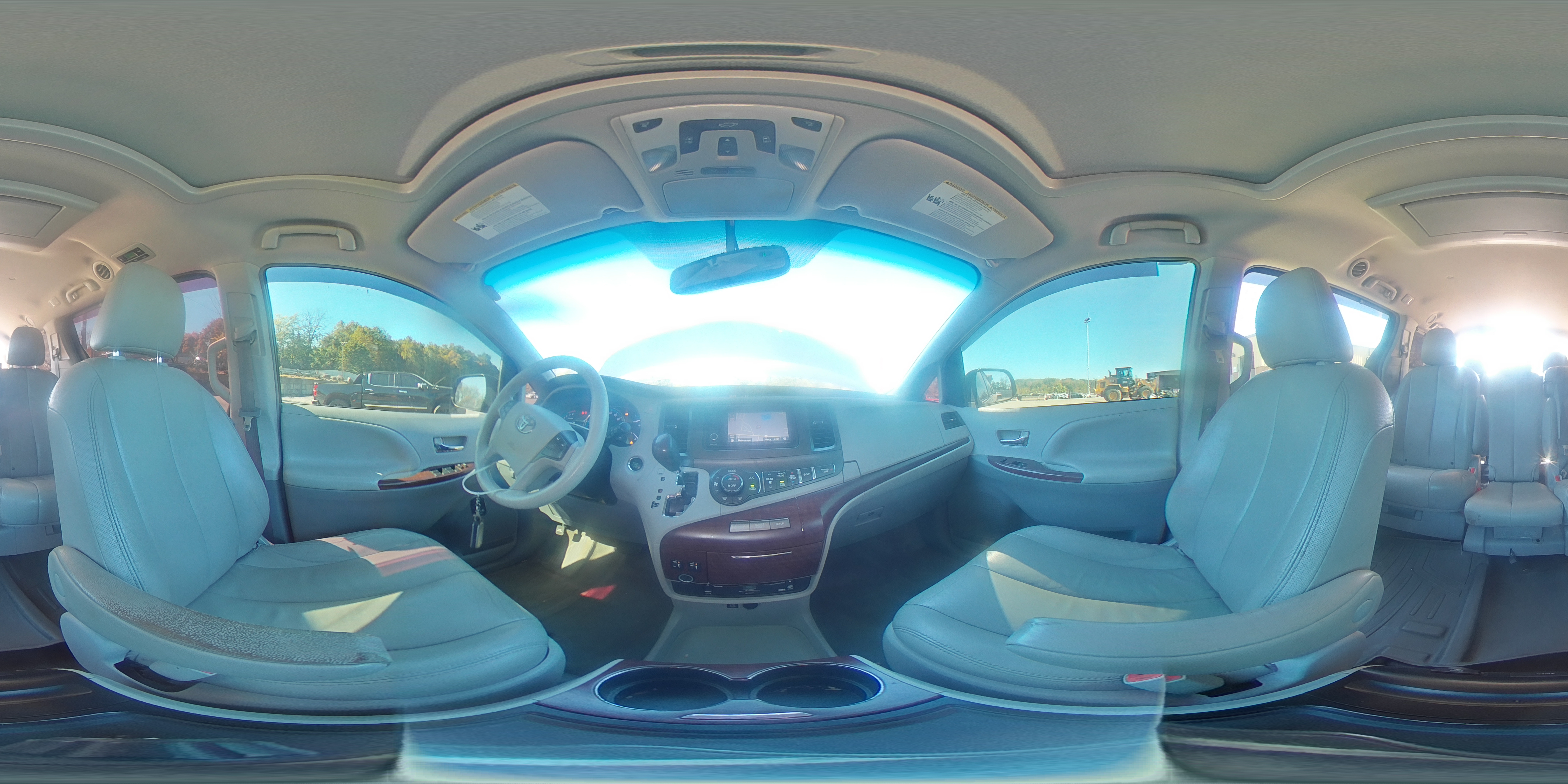 2013 Toyota Sienna Xle VIN: 5TDYK3DC6DS394044 Lot: 83948835