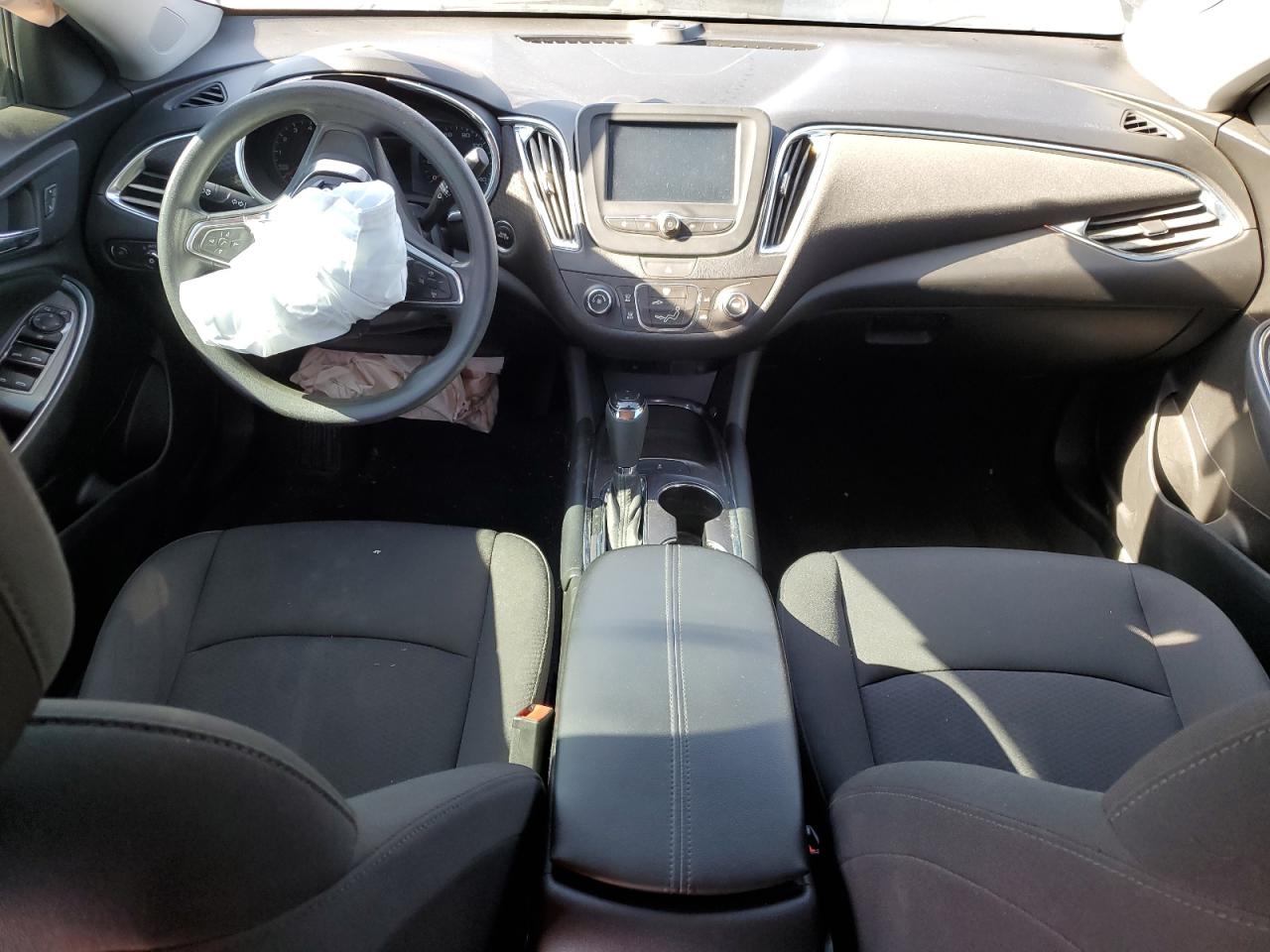 2018 Chevrolet Malibu Lt VIN: 1G1ZD5ST8JF243269 Lot: 82353535