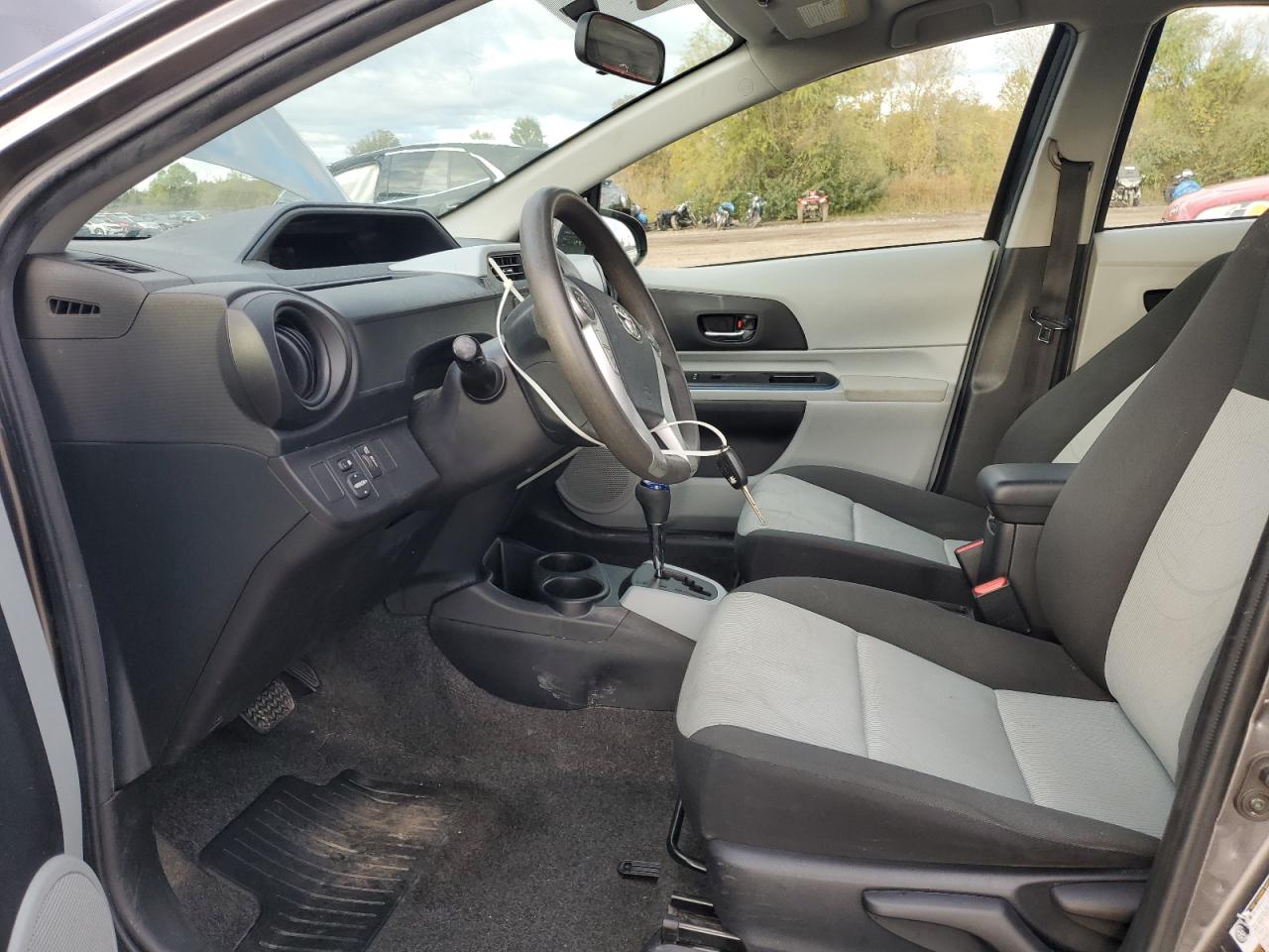 2012 Toyota Prius C VIN: JTDKDTB32C1013384 Lot: 82335665