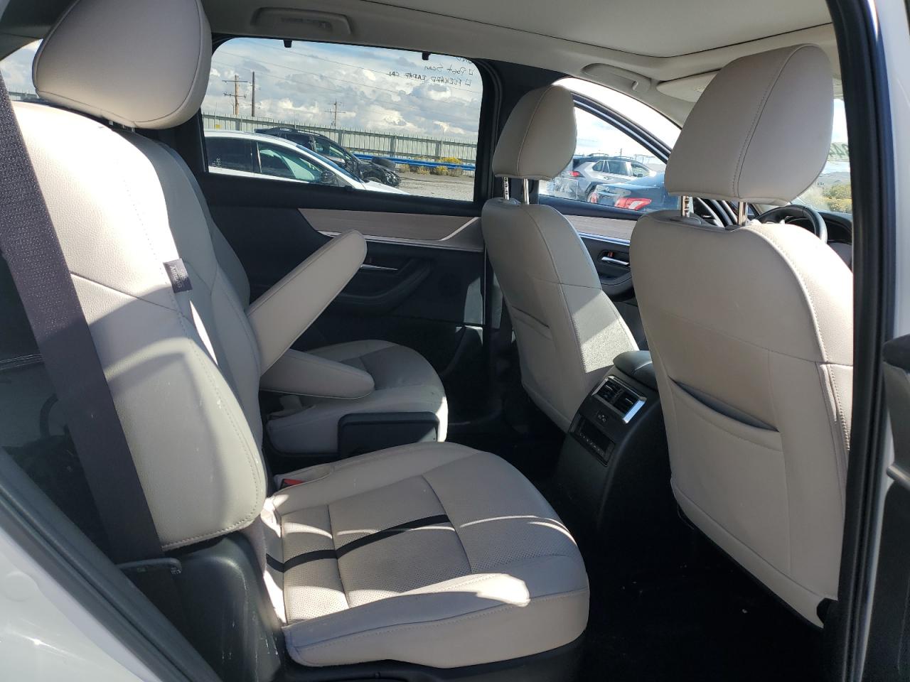 2024 Mazda Cx-90 Premium VIN: JM3KKDHA2R1151198 Lot: 84472555