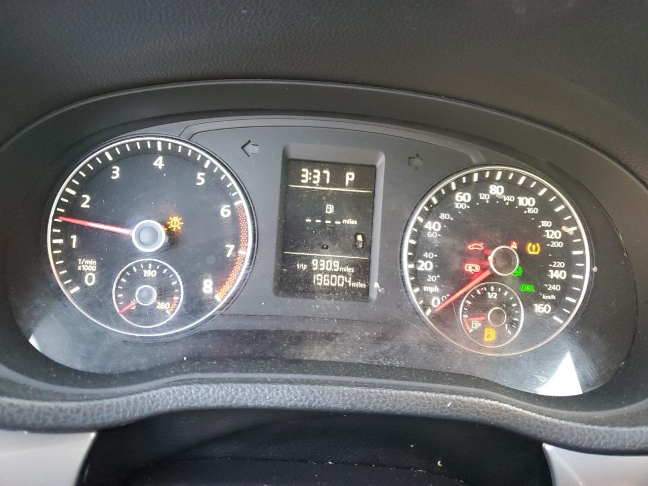 2014 Volkswagen Passat S VIN: 1VWAH7A35EC010640 Lot: 85377075