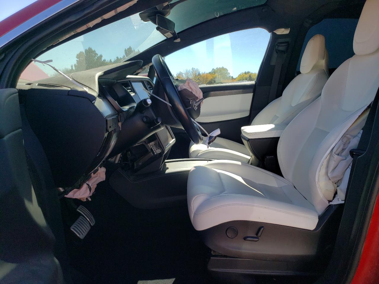 2018 Tesla Model X VIN: 5YJXCBE46JF135726 Lot: 94109225