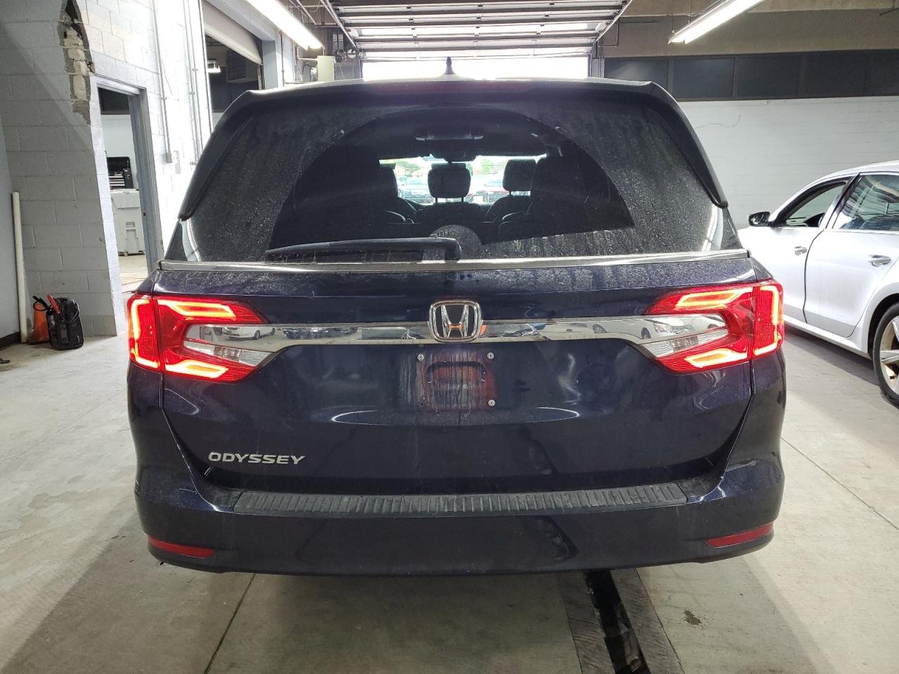 2018 Honda Odyssey Exl VIN: 5FNRL6H76JB086565 Lot: 82429365