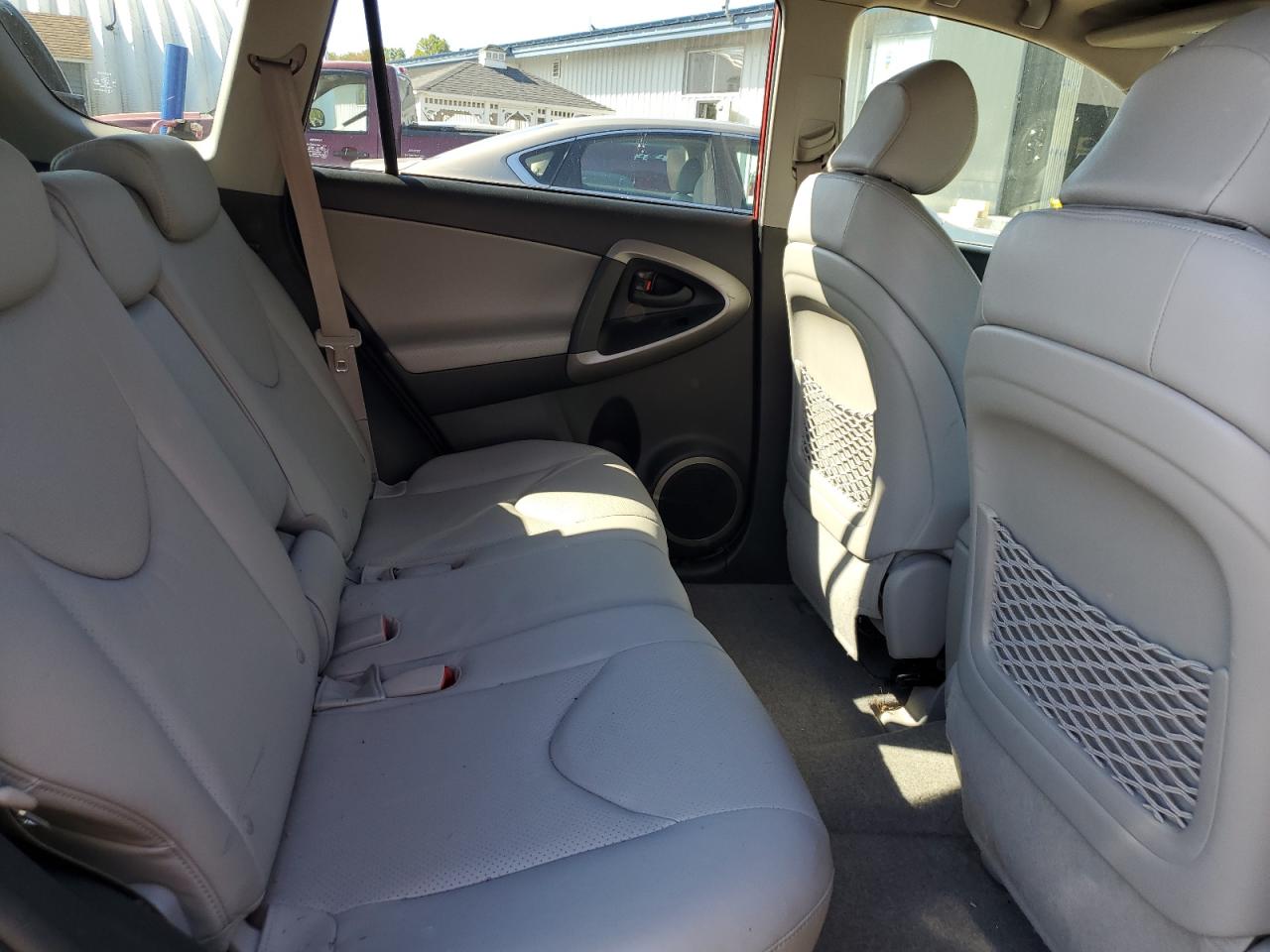 2008 Toyota Rav4 Limited VIN: JTMBK31V886029687 Lot: 84302845