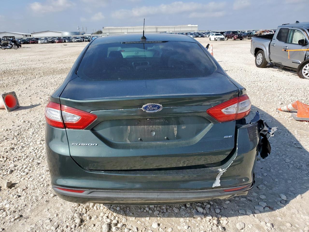 2015 Ford Fusion S VIN: 3FA6P0G77FR185879 Lot: 90232065