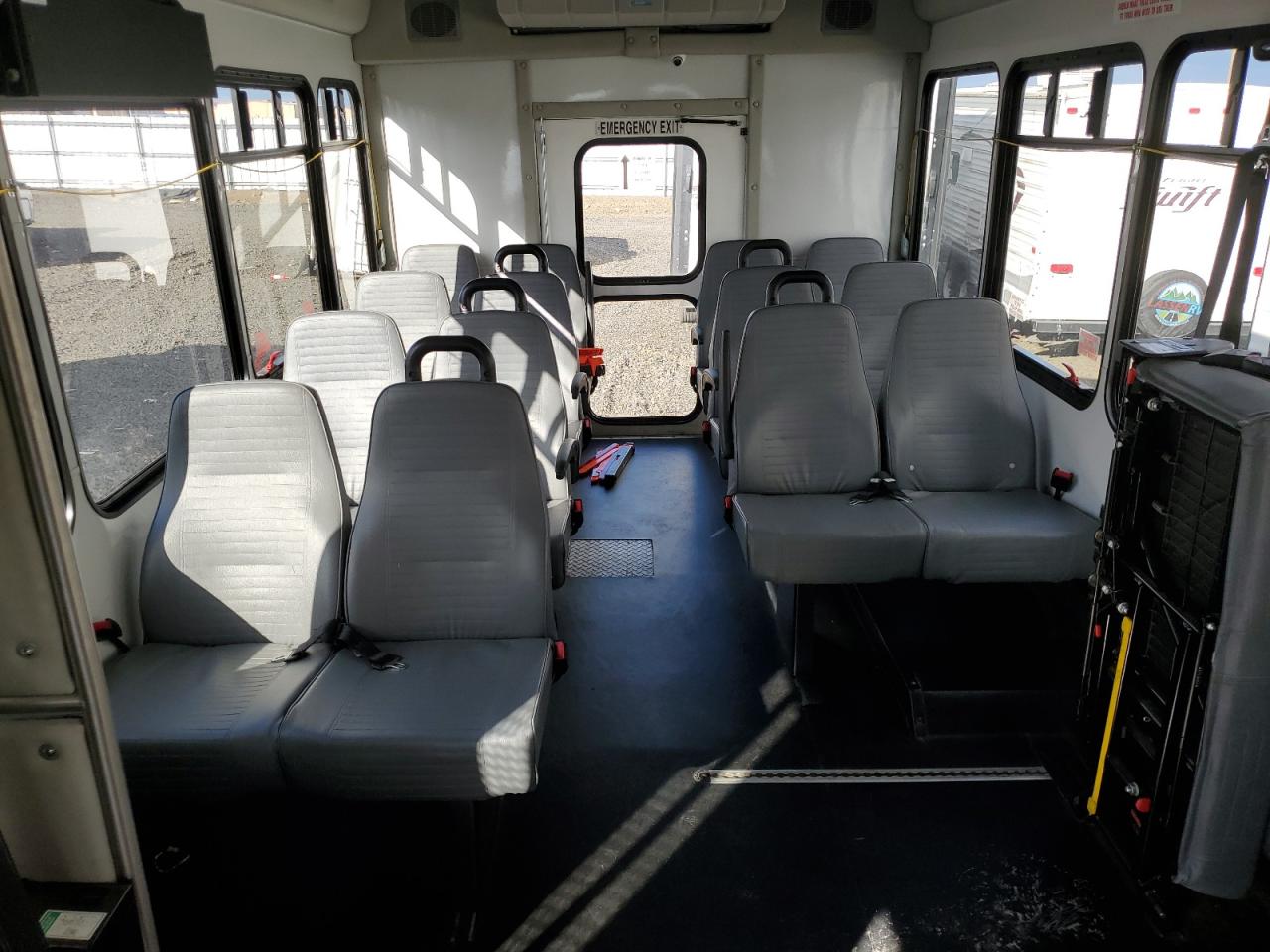 2023 Ford Econoline E450 Super Duty Cutaway Van VIN: 1FDFE4FN4PDD25917 Lot: 85005145