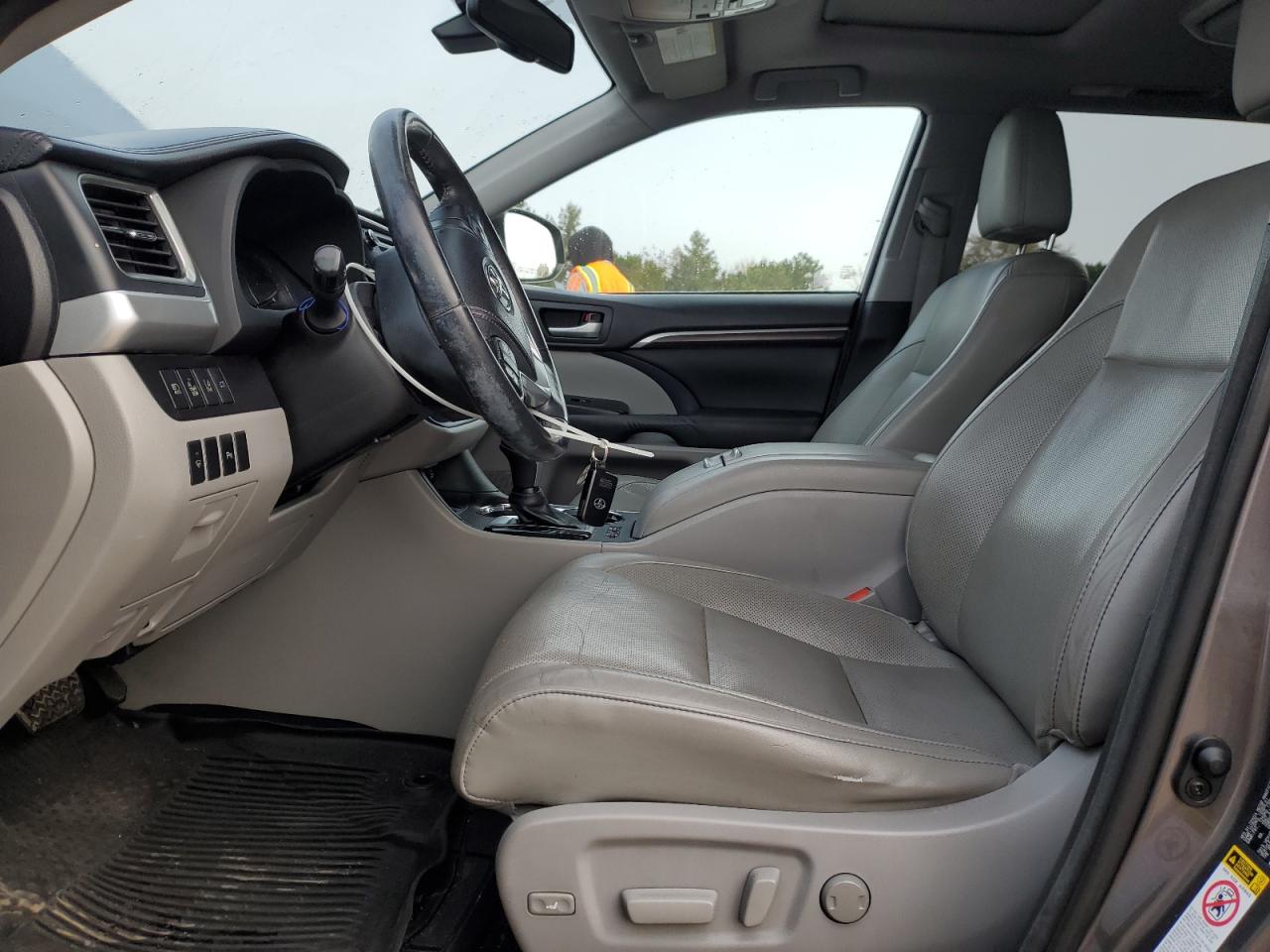 2015 Toyota Highlander Limited VIN: 5TDDKRFH6FS121943 Lot: 85426885