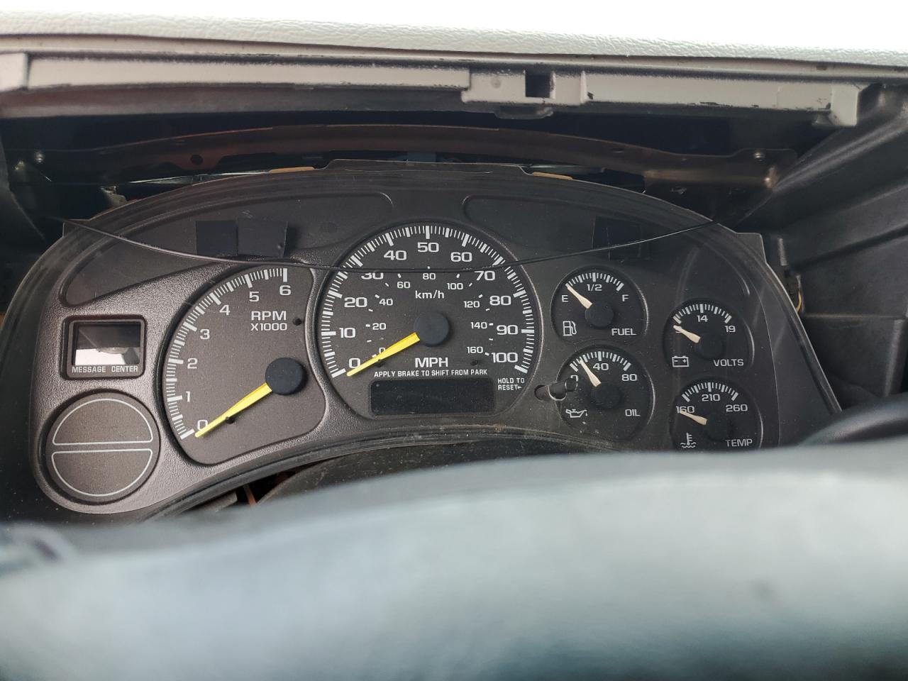 2002 Chevrolet Suburban C1500 VIN: 3GNEC16Z02G255908 Lot: 82261495