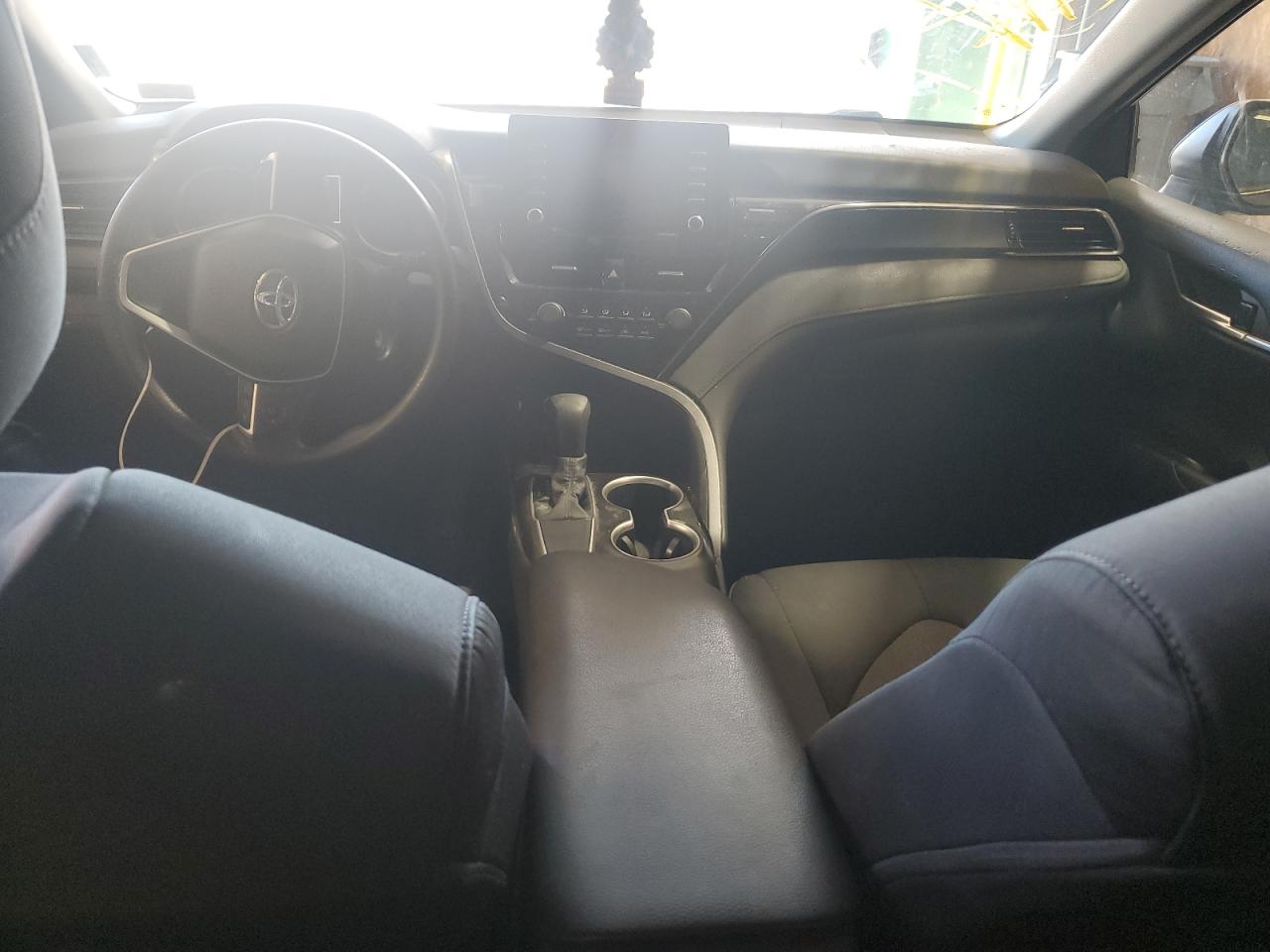 2021 Toyota Camry Le VIN: 4T1C11AK6MU573799 Lot: 84624925