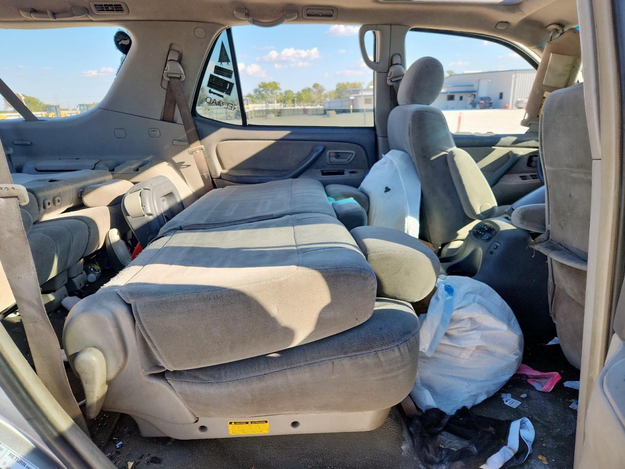 2005 Toyota Sequoia Sr5 VIN: 5TDBT44A15S233612 Lot: 86122475