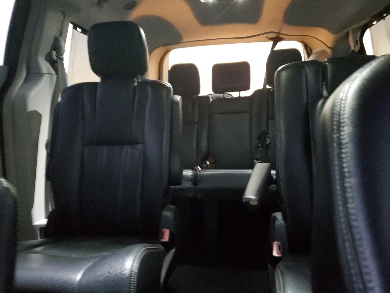 2015 Chrysler Town & Country Touring L VIN: 2C4RC1CG8FR582246 Lot: 84428605