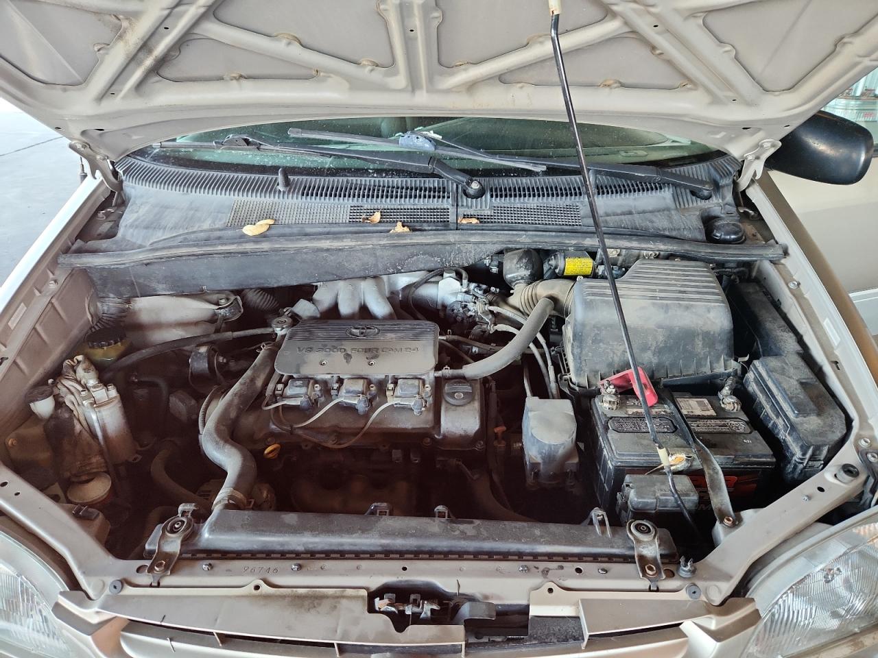 2000 Toyota Sienna Le VIN: 4T3ZF13C1YU316595 Lot: 90332115