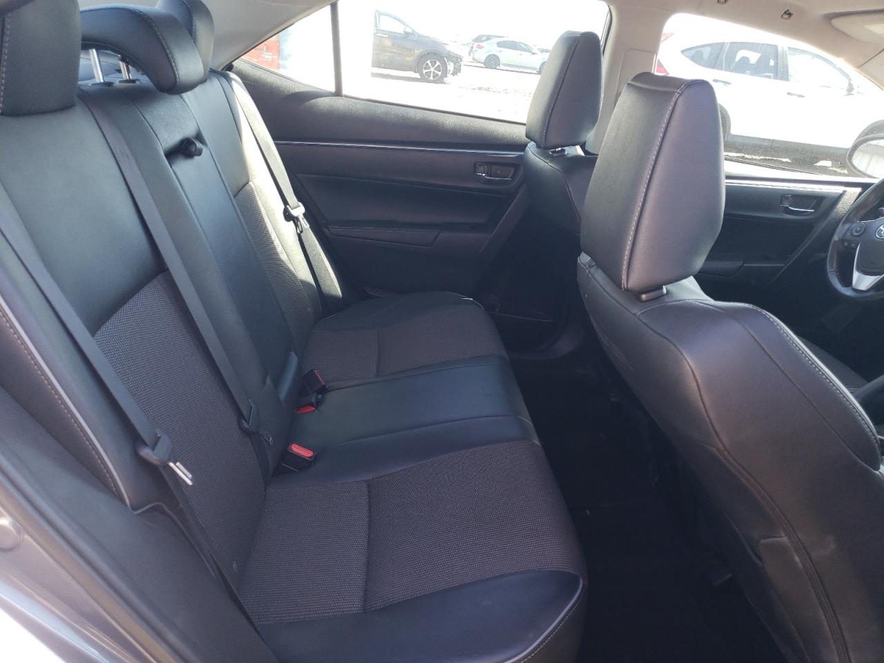 2015 Toyota Corolla L VIN: 5YFBURHE0FP245879 Lot: 82419405