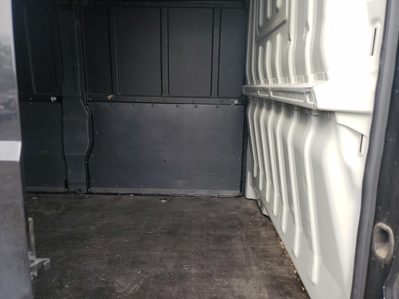 2018 Ram Promaster 2500 2500 High VIN: 3C6TRVDG5JE144439 Lot: 85007815