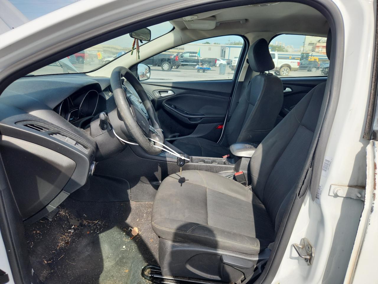 2015 Ford Focus Se VIN: 1FADP3K29FL288935 Lot: 85152435