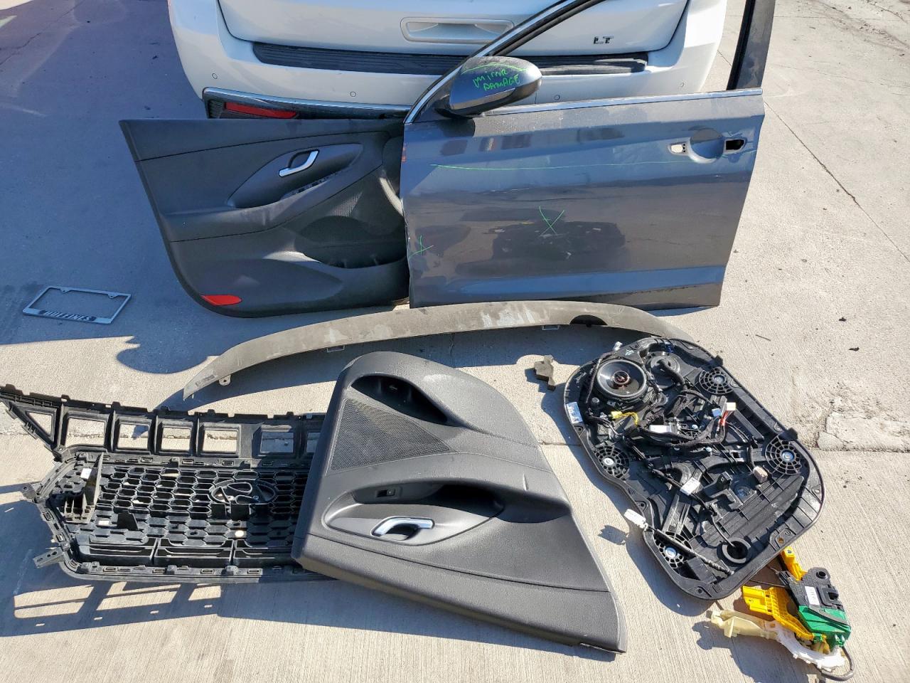 2018 Hyundai Elantra Gt VIN: KMHH35LE3JU043557 Lot: 82369995