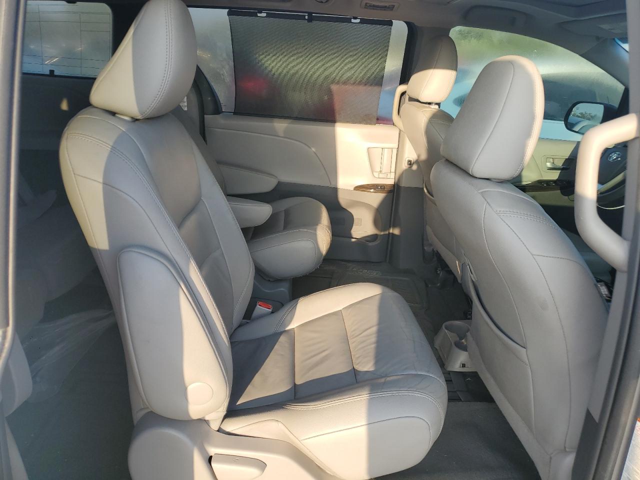 2015 Toyota Sienna Xle VIN: 5TDYK3DC6FS656731 Lot: 85596415