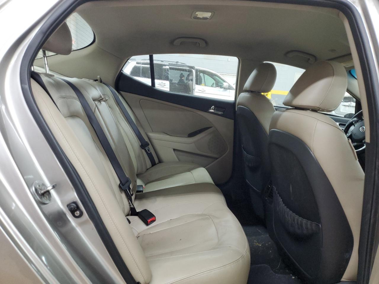 2011 Kia Optima Ex VIN: KNAGN4A70B5056073 Lot: 85302315