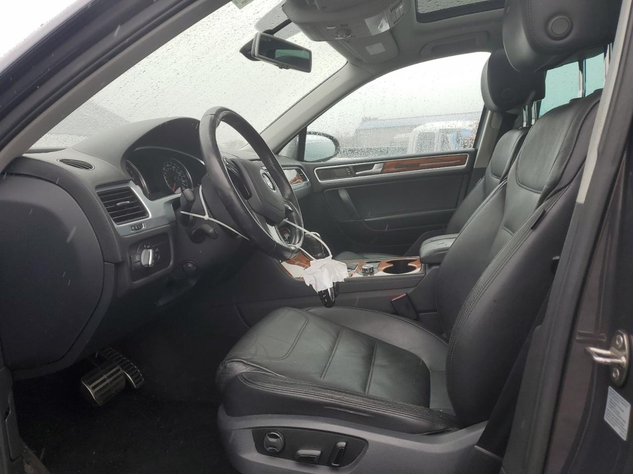 2011 Volkswagen Touareg Hybrid VIN: WVGFG9BP5BD002077 Lot: 86279755