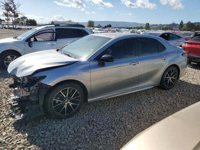  TOYOTA CAMRY 2021 Серебристый