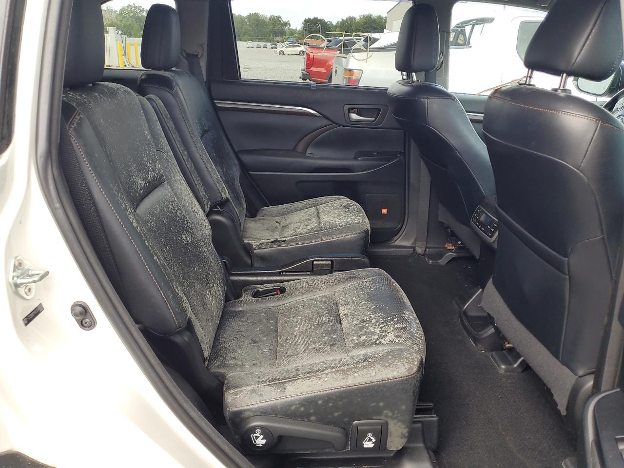 2014 Toyota Highlander Limited VIN: 5TDDKRFH1ES046874 Lot: 84808285