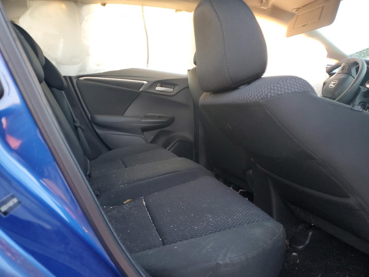 2020 Honda Fit Lx VIN: 3HGGK5H49LM713981 Lot: 82473585