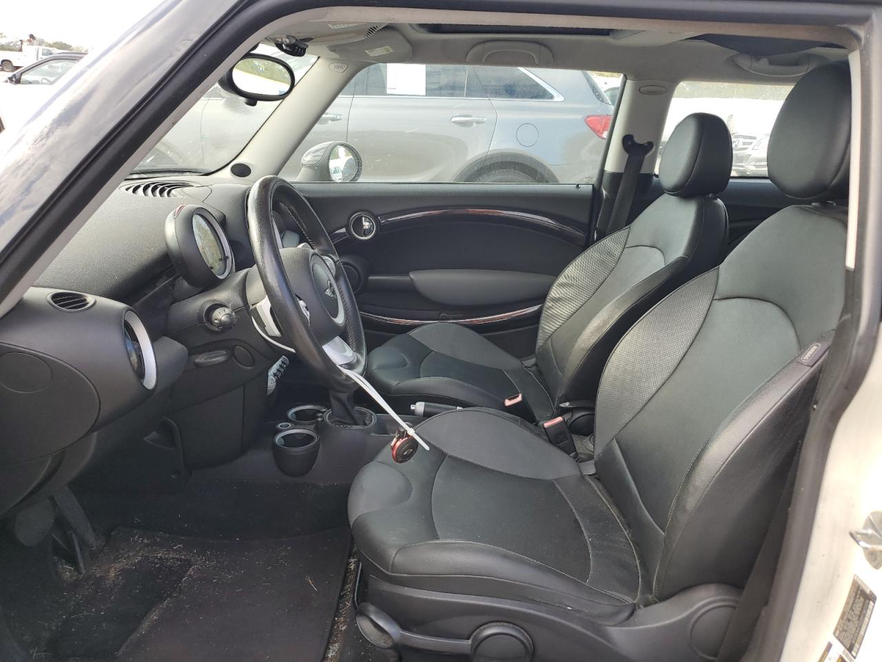 2009 Mini Cooper VIN: WMWMF33589TW72275 Lot: 87046415