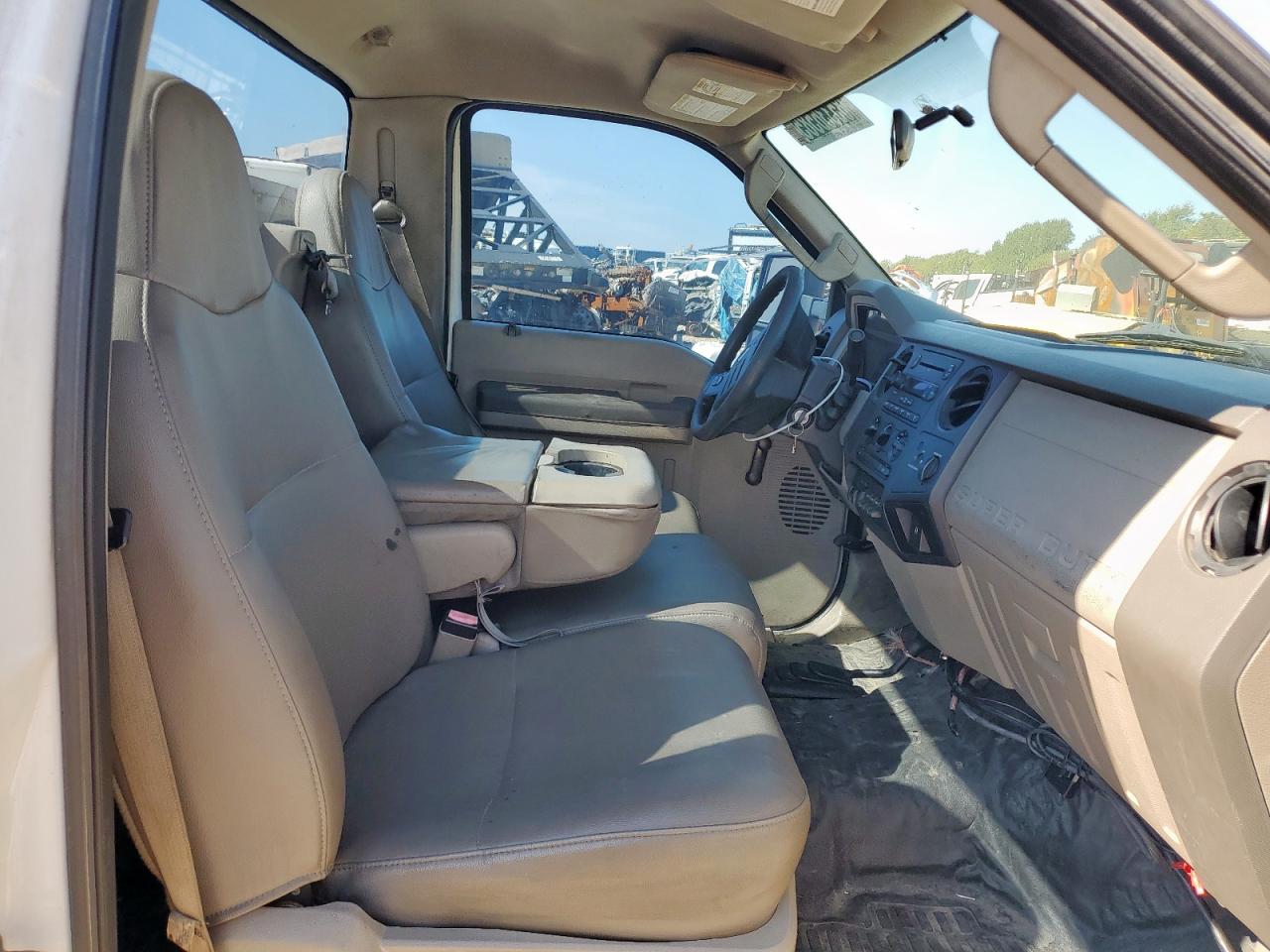 2008 Ford F550 Super Duty VIN: 1FDAF57R18EA20644 Lot: 85336585