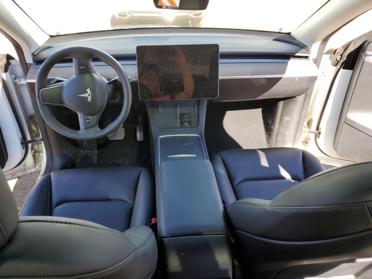 2023 Tesla Model Y VIN: 7SAYGDEE4PF885232 Lot: 90145735