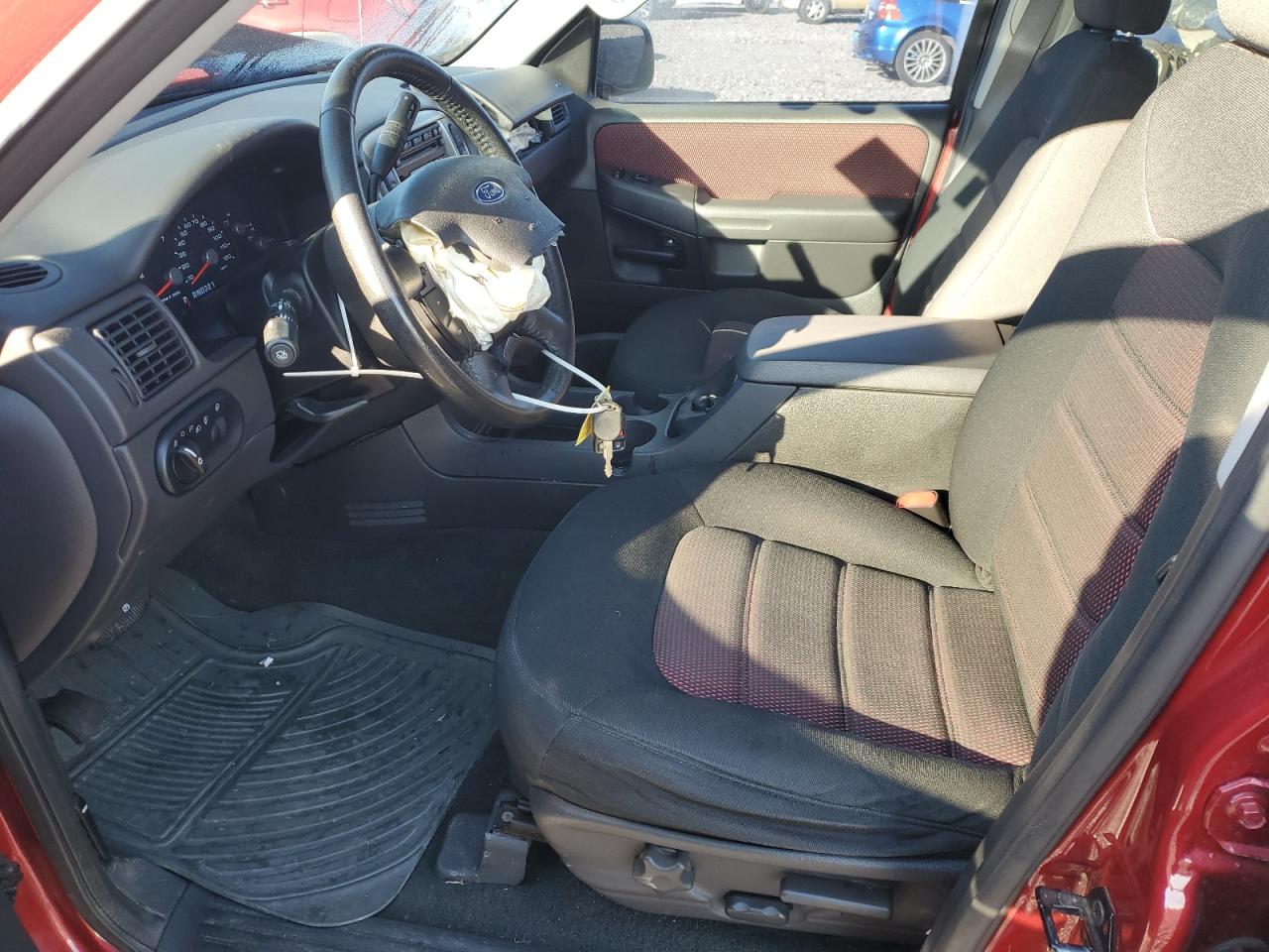 2005 Ford Explorer Xlt VIN: 1FMZU73K85UB87601 Lot: 82281855