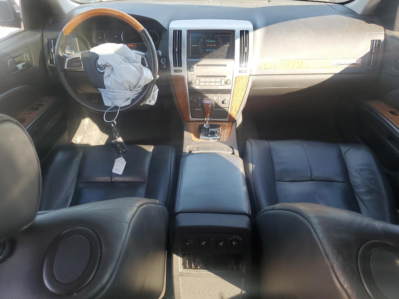 2010 Cadillac Sts VIN: 1G6DU6EV2A0145011 Lot: 82306535