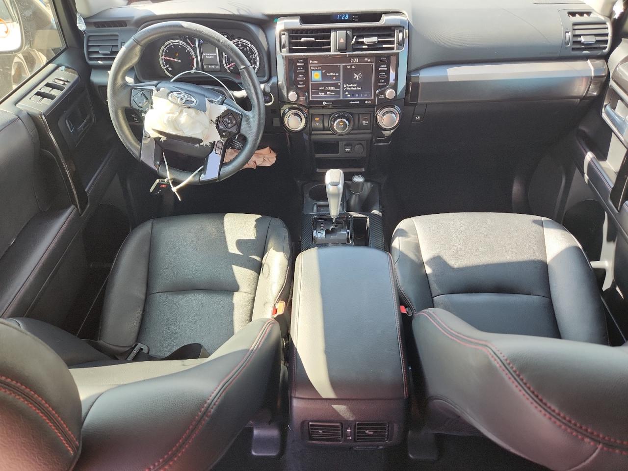 2020 Toyota 4Runner Sr5/Sr5 Premium VIN: JTEBU5JR6L5822747 Lot: 84813005