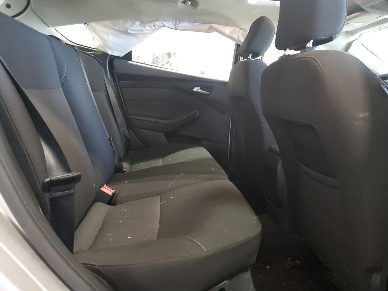 2016 Ford Focus Se VIN: 1FADP3K23GL294358 Lot: 86063815