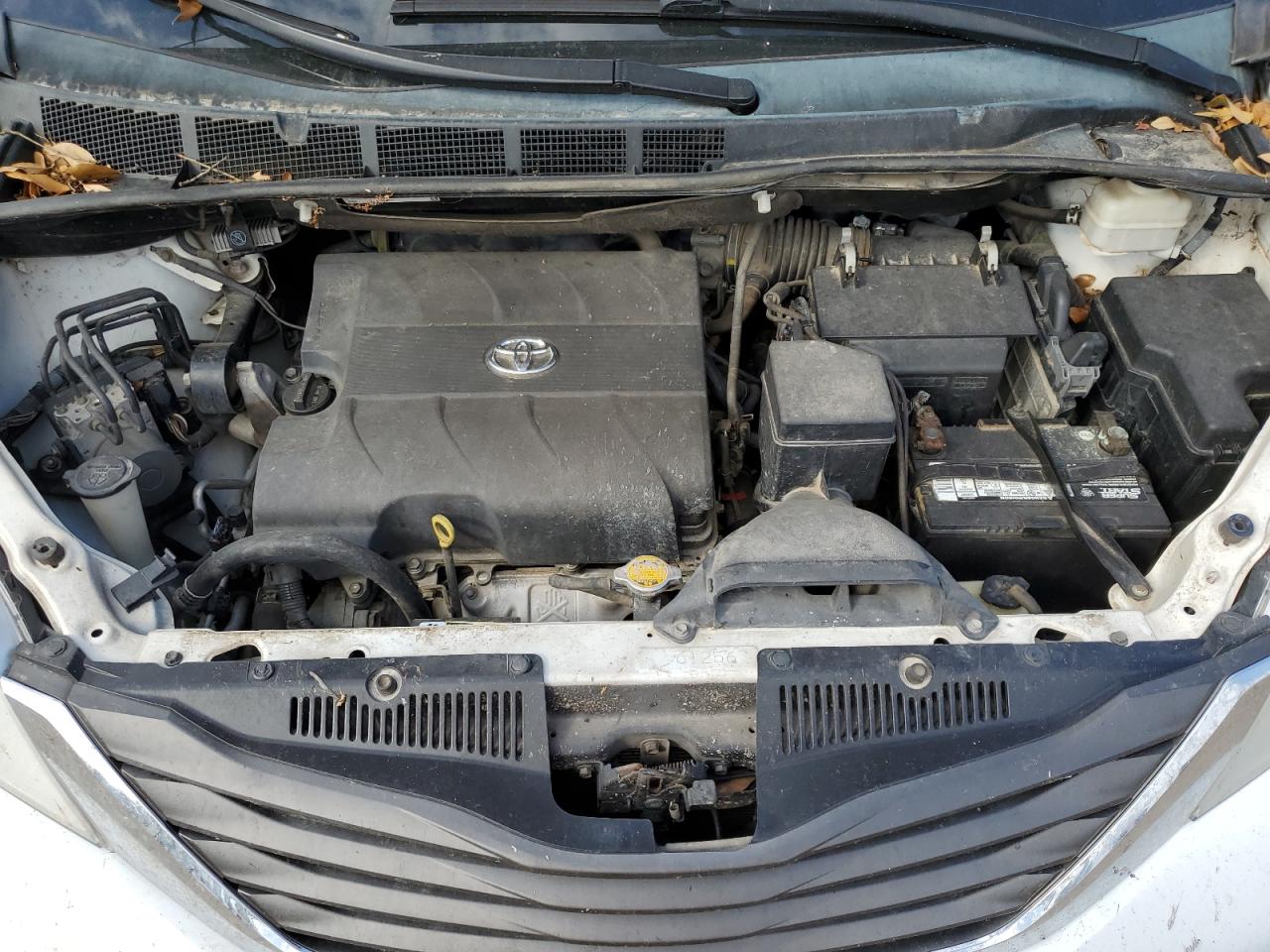 2014 Toyota Sienna Xle VIN: 5TDYK3DC0ES484999 Lot: 85190185