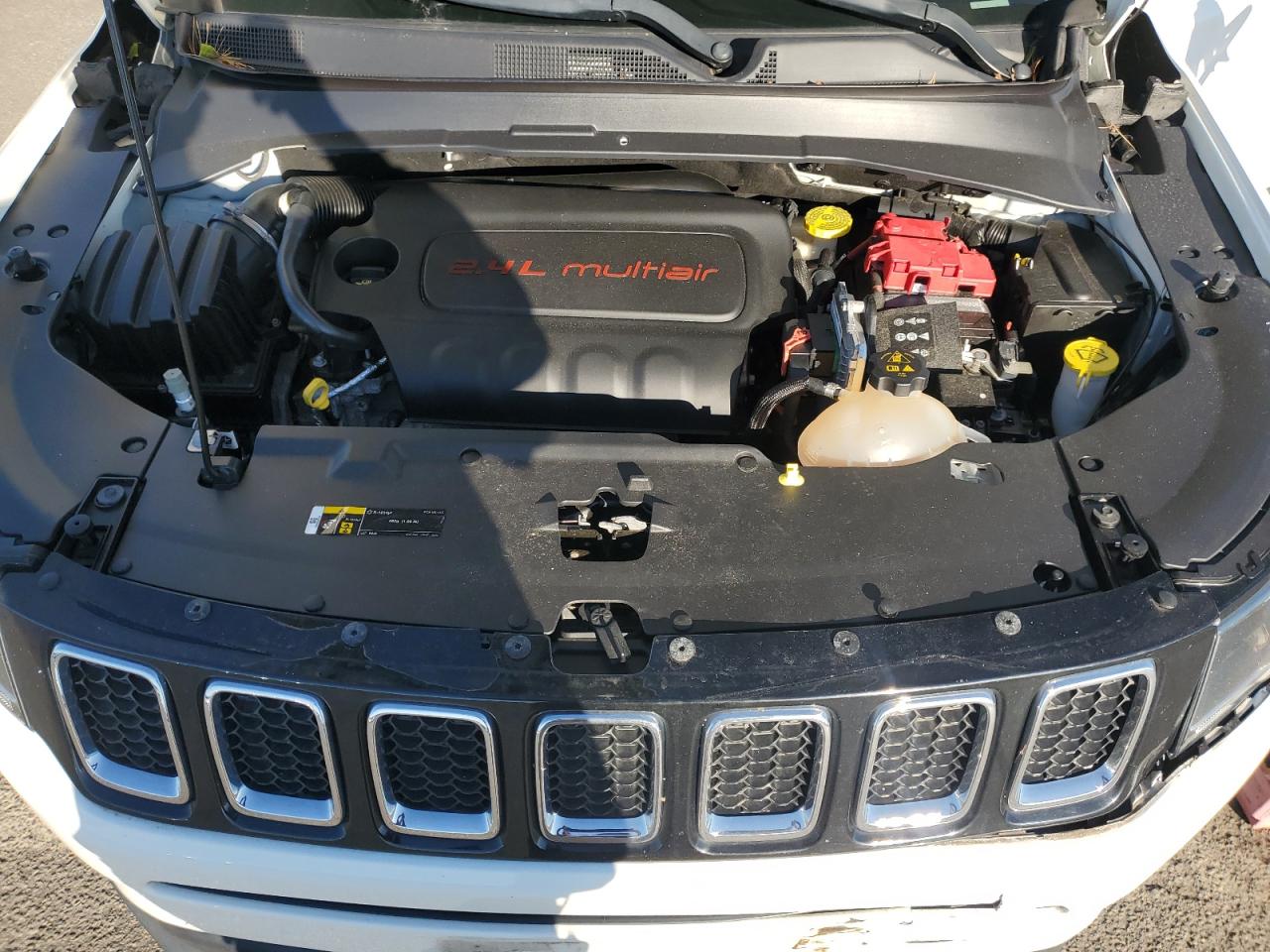 2019 Jeep Compass Latitude VIN: 3C4NJDBB9KT813951 Lot: 82427025